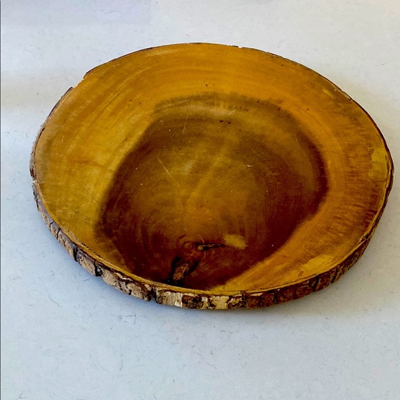 Coventry Round Bark EdgeAcacia Natural Wood Slice Serving Platter